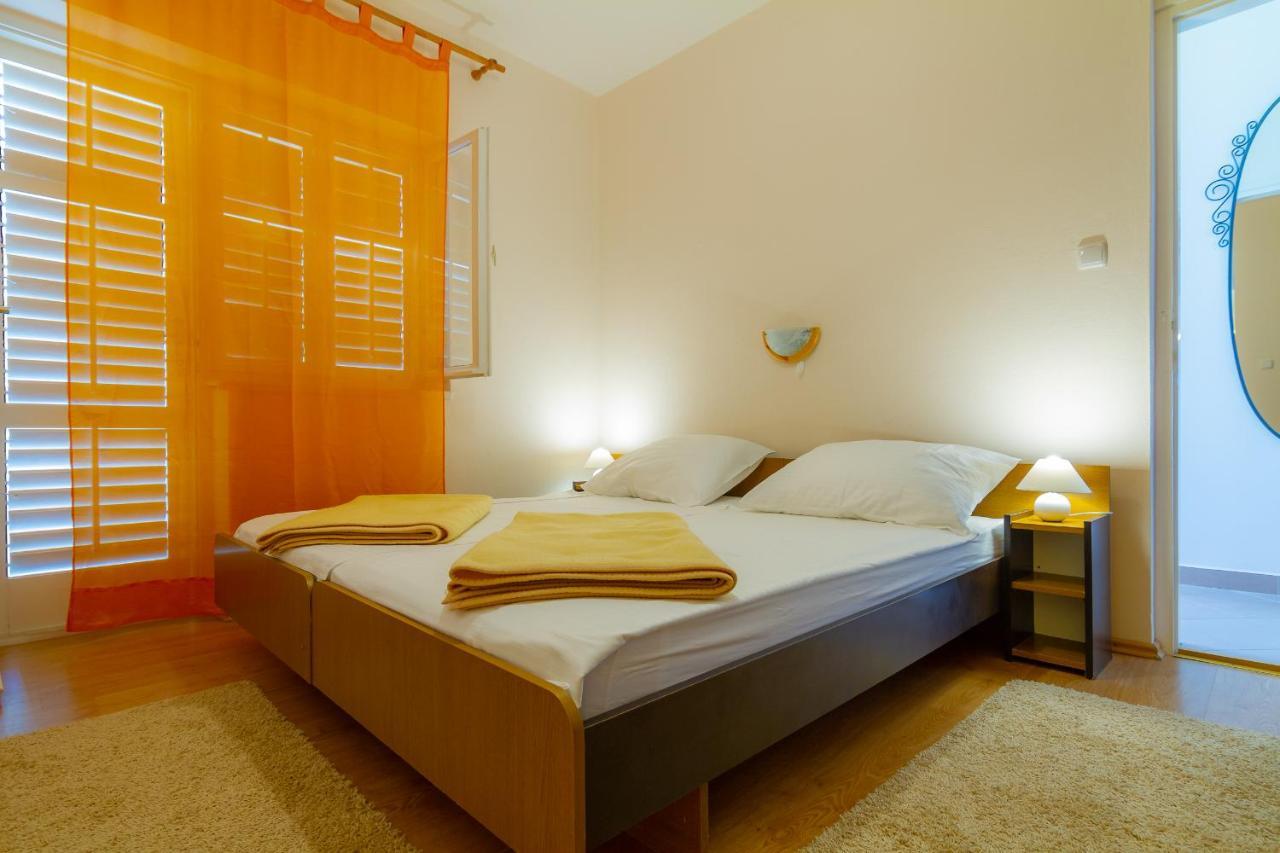 Apartman Haus Maja Banjol Exteriör bild