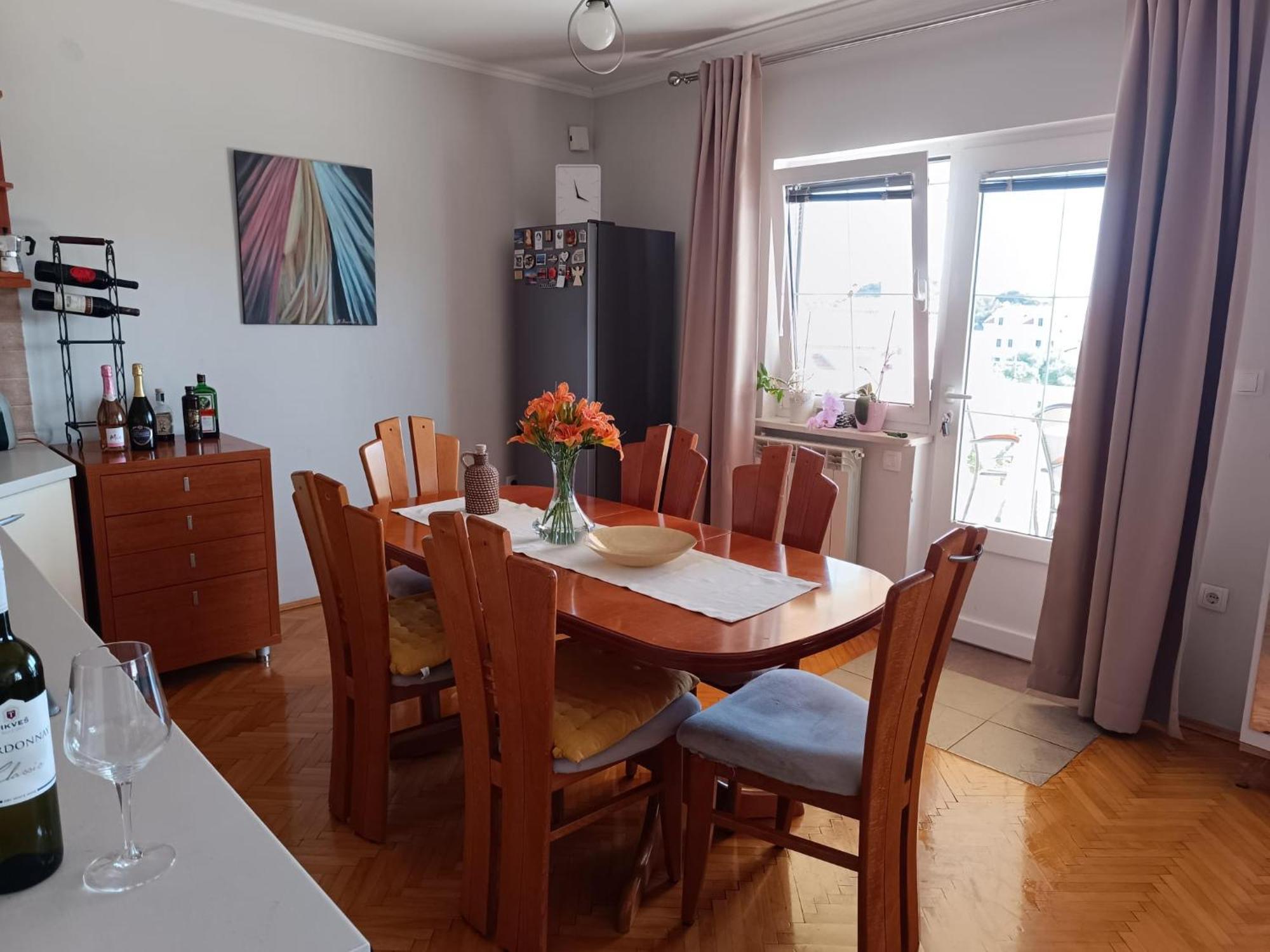 Apartman Haus Maja Banjol Exteriör bild