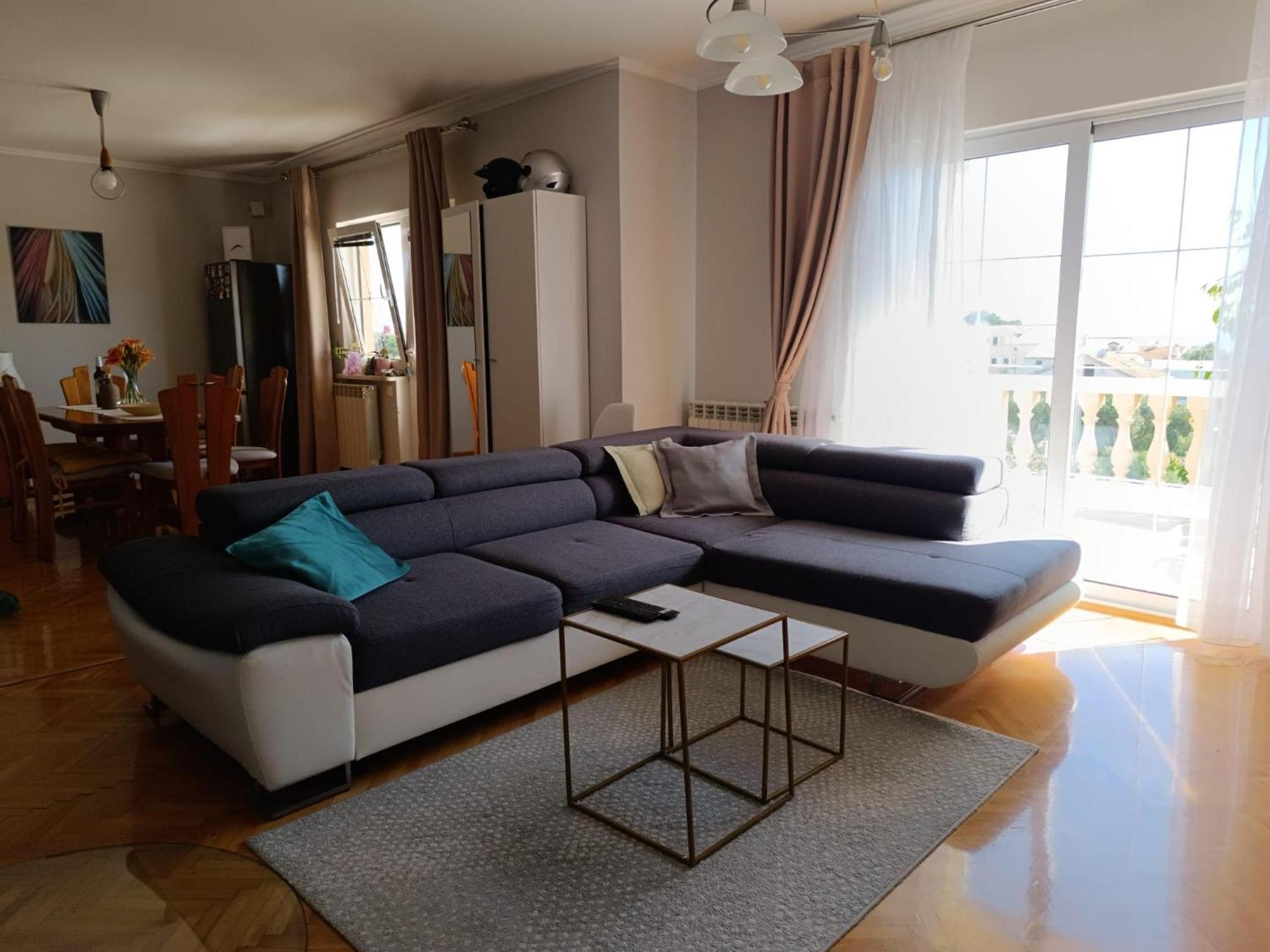 Apartman Haus Maja Banjol Exteriör bild